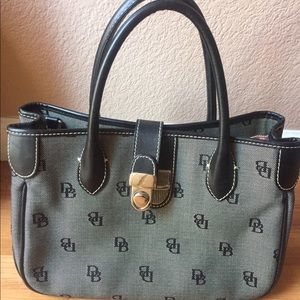 Like new Dooney & Bourke handbag